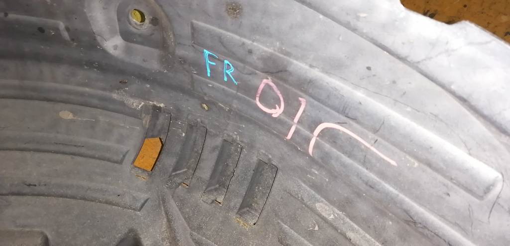 DUALIS NJ10 ПОДКРЫЛОК ПЕРЕДНИЙ ПРАВЫЙ ДЕФЕКТ Nissan Dualis 1