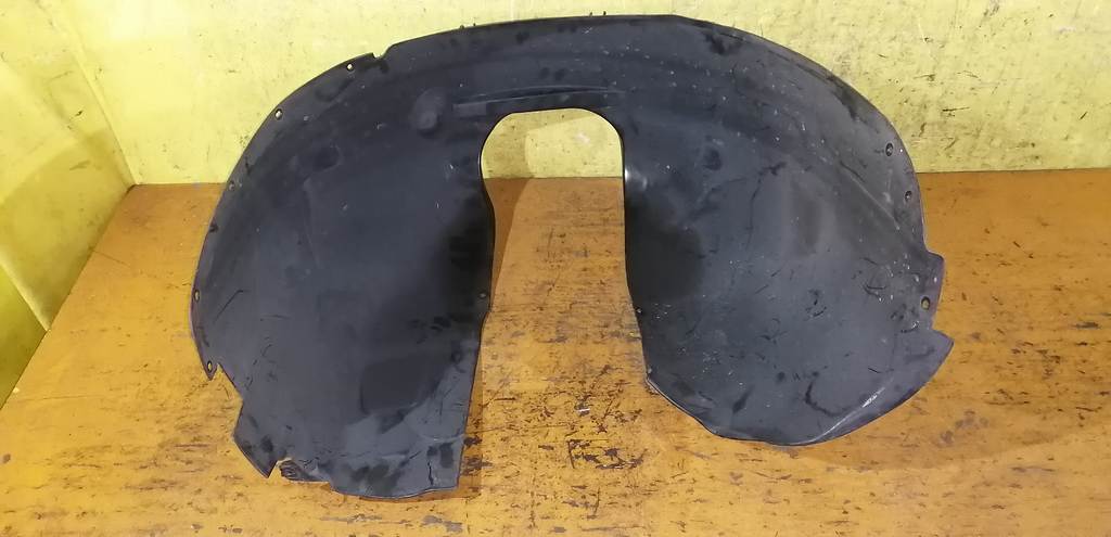 подкрылок Volvo S40 3