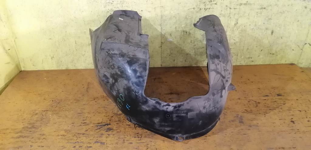 подкрылок Volvo XC90 0