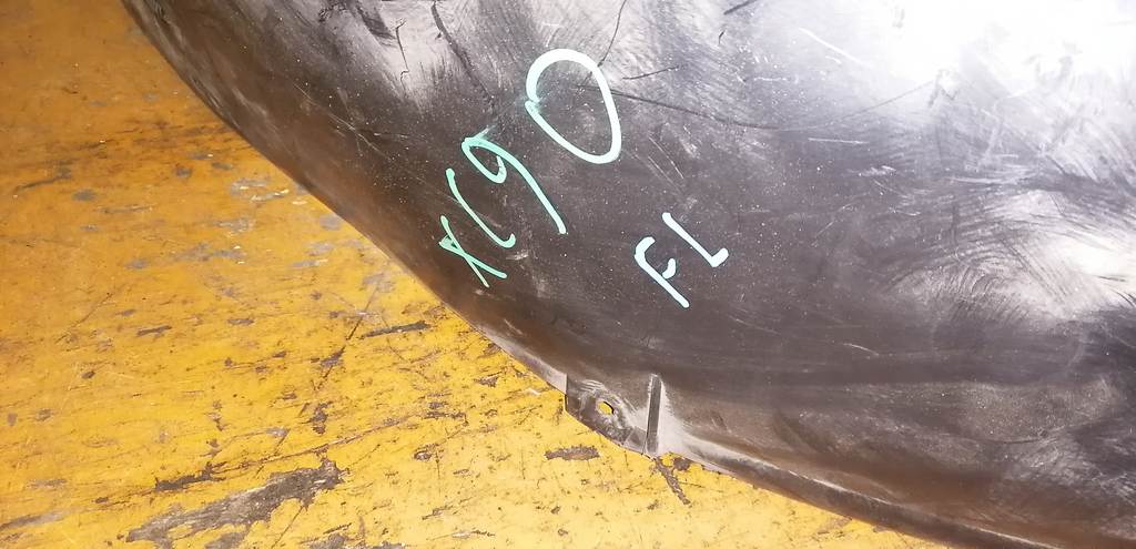 VOLVO XC90 C_59 ПОДКРЫЛОК ПЕРЕДНИЙ ЛЕВЫЙ 08620530, ДЕФЕКТ Volvo XC90 1