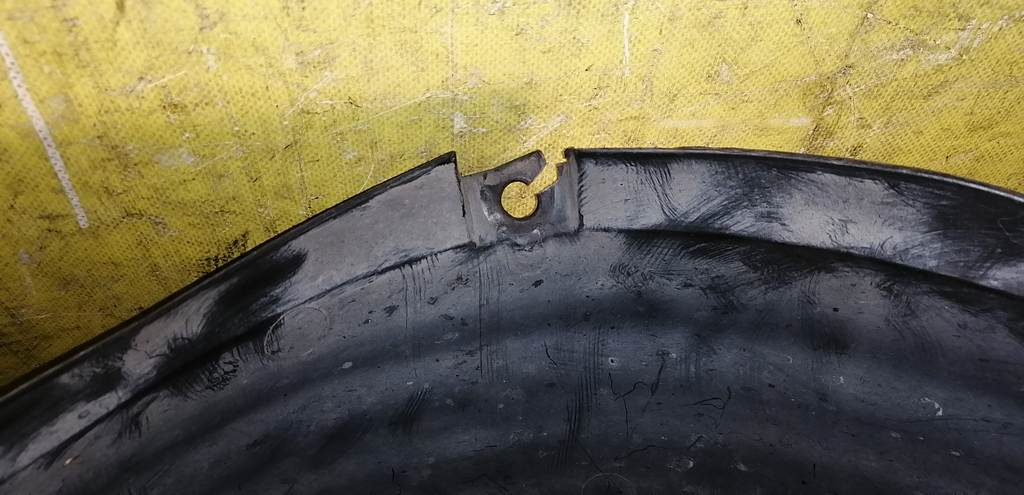 VOLVO XC90 C_59 ПОДКРЫЛОК ПЕРЕДНИЙ ЛЕВЫЙ 08620530, ДЕФЕКТ Volvo XC90 4