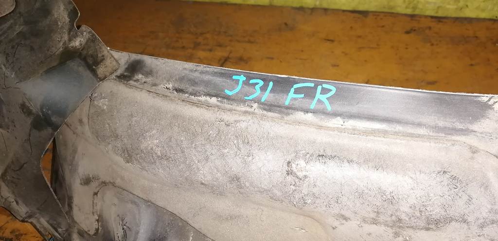 TEANA J31 ПОДКРЫЛОК ПЕРЕДНИЙ ПРАВЫЙ Nissan Teana 1