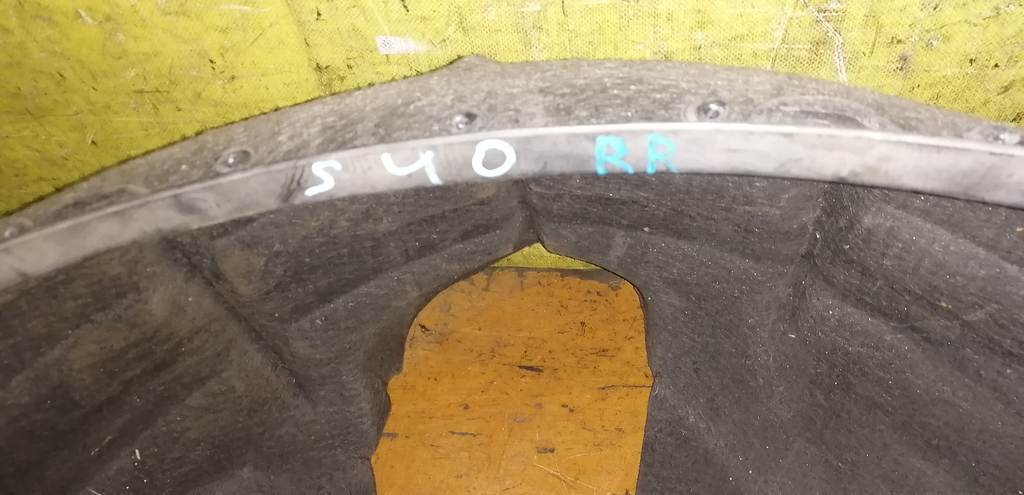 VOLVO S40 MS ПОДКРЫЛОК ЗАДНИЙ ПРАВЫЙ Volvo S40 1