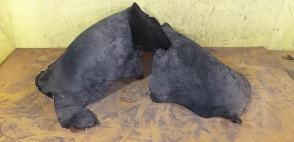 подкрылок Volkswagen Touareg 0