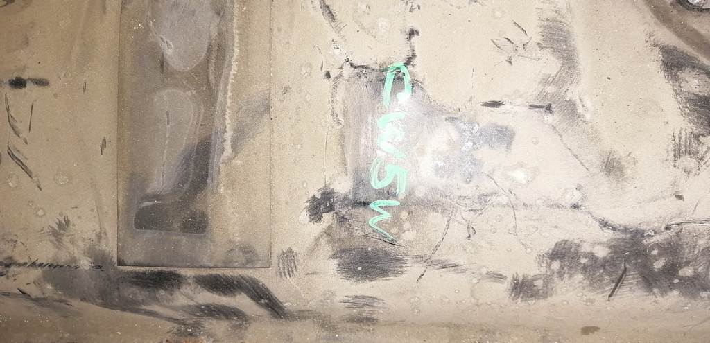 OUTLANDER CW5W БЕНЗОБАК Mitsubishi Outlander 1