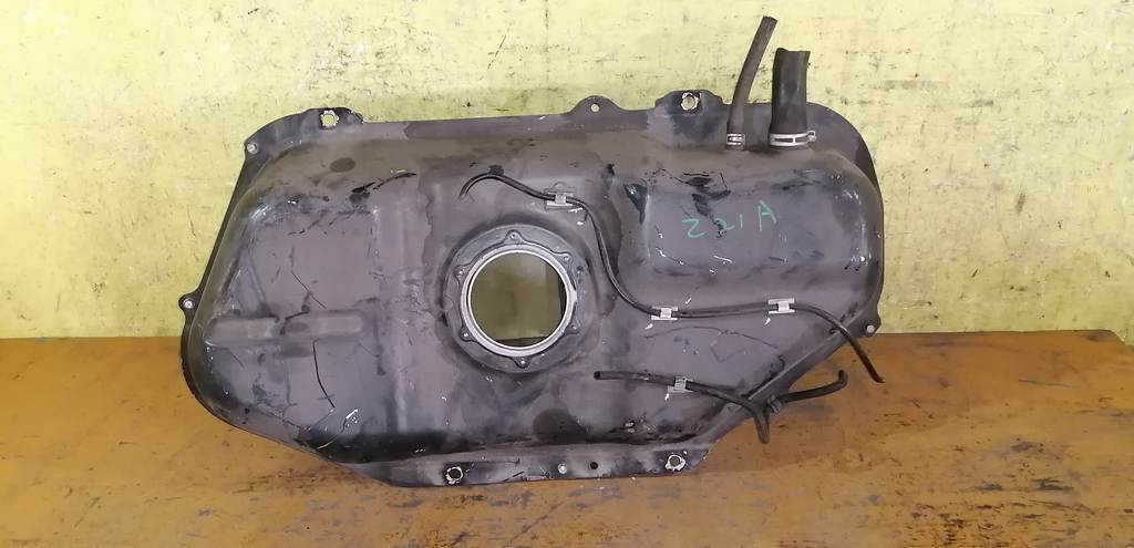 бензобак Mitsubishi Colt 0