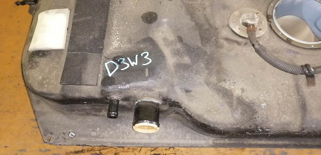 DEMIO DW3W БЕНЗОБАК Mazda Demio 1