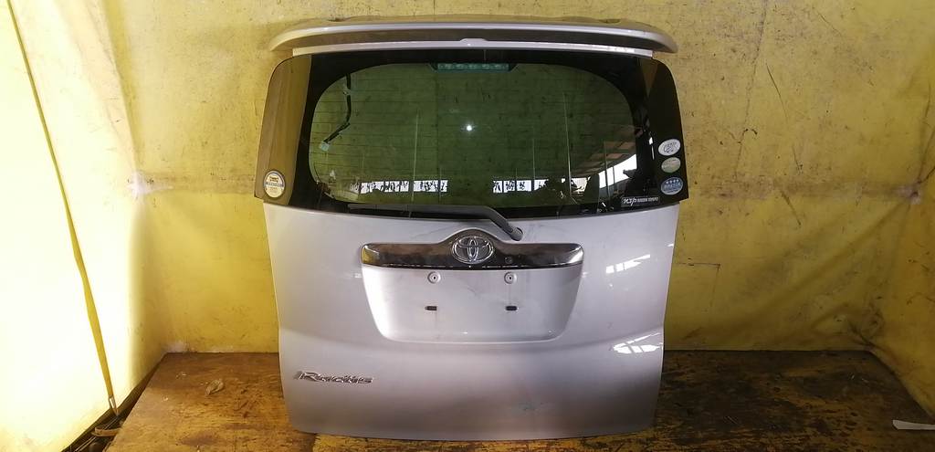 дверь 5-я Toyota Ractis 0
