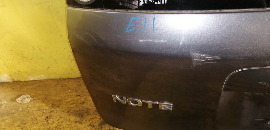 NOTE E11 ДВЕРЬ 5-Я Nissan Note 1