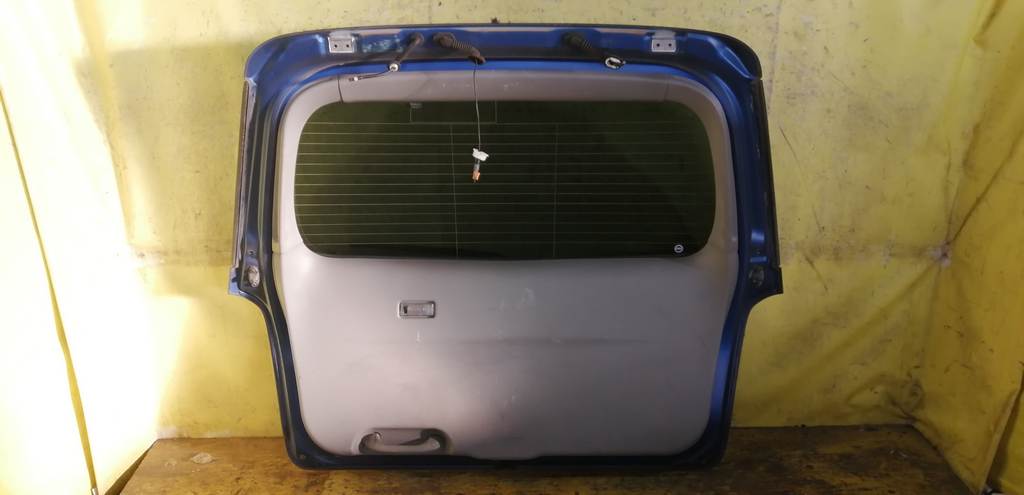 MPV LW5W ДВЕРЬ 5-Я Mazda MPV 4