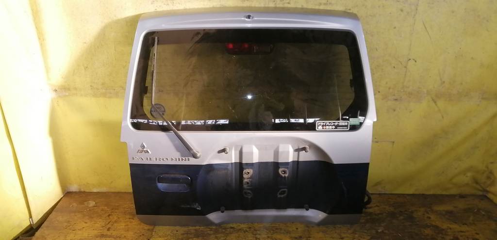 дверь 5-я Mitsubishi Pajero Mini 0