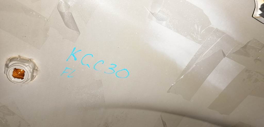 PASSO KGC30 КРЫЛО ПЕРЕДНЕЕ ЛЕВОЕ Toyota Passo 1