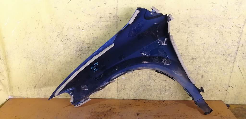 крыло Mazda MPV 3