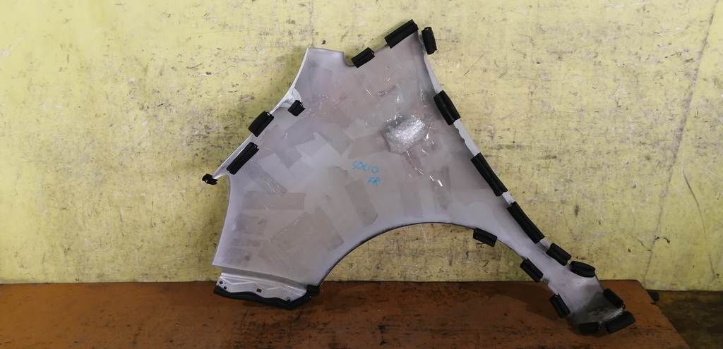 крыло Suzuki Solio 3