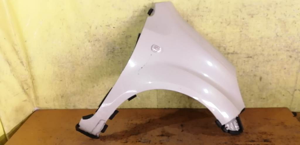 крыло Toyota Passo 0