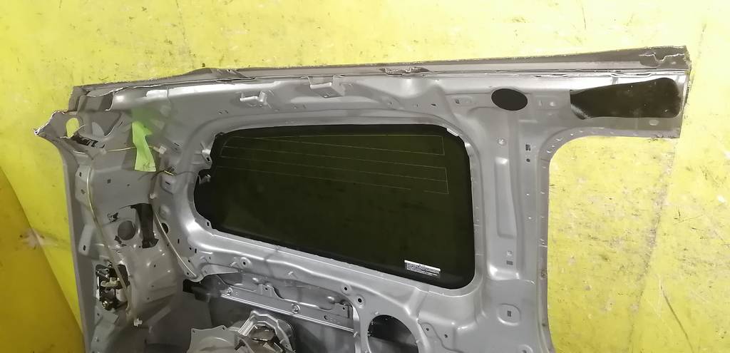 крыло Nissan Presage 6