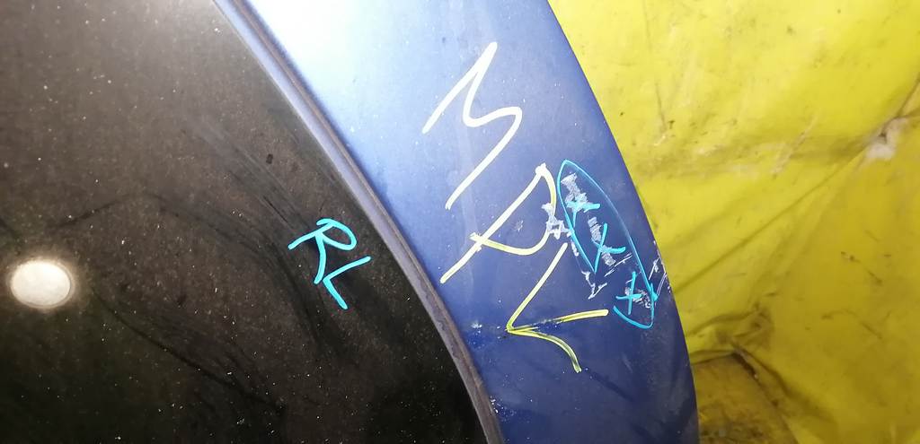 MPV LW5W КРЫЛО ЗАДНЕЕ ЛЕВОЕ Mazda MPV 1