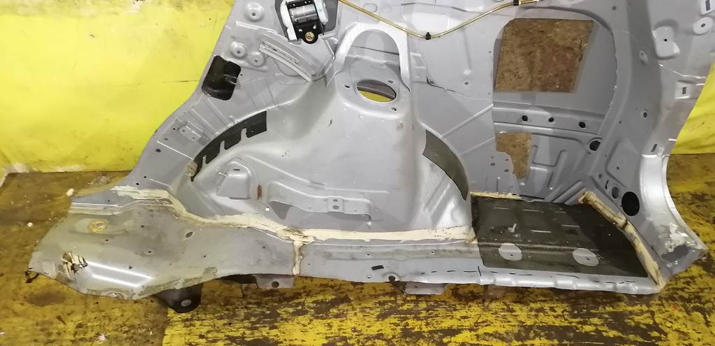 X-TRAIL NT30 КРЫЛО ЗАДНЕЕ ПРАВОЕ Nissan X-Trail 4