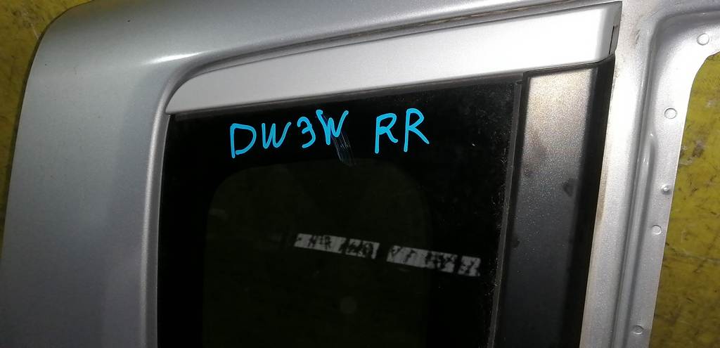 DEMIO DW3W КРЫЛО ЗАДНЕЕ ПРАВОЕ Mazda Demio 1