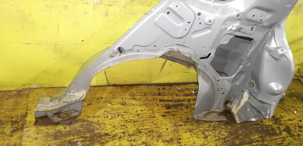 крыло Mazda Demio 3