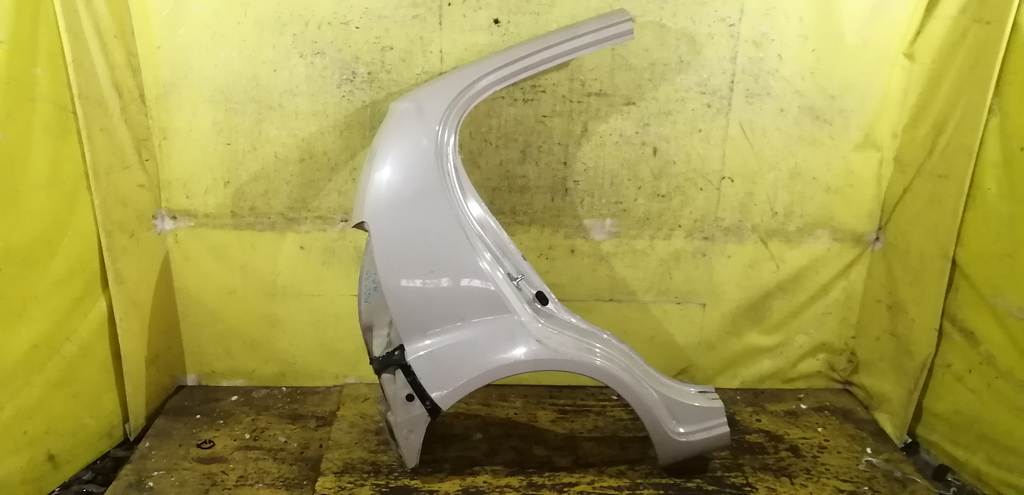 крыло Toyota Passo 0