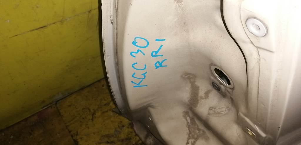 PASSO KGC30 КРЫЛО ЗАДНЕЕ ПРАВОЕ 1 Toyota Passo 1