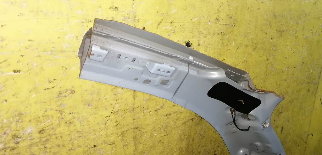 MARCH AK12 КРЫЛО ЗАДНЕЕ ПРАВОЕ Nissan March 4