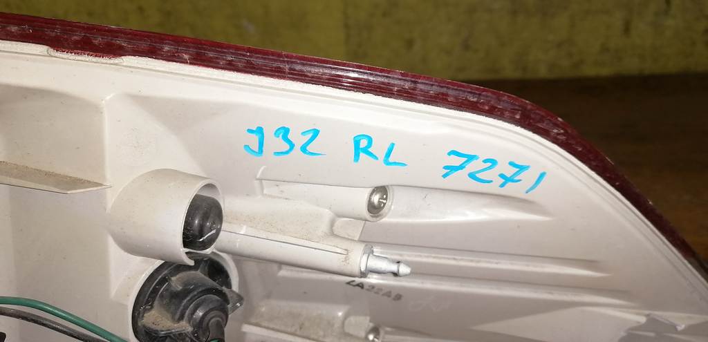 TEANA J32 СТОП ЛЕВЫЙ 7271 ДЕФЕКТ Nissan Teana 1
