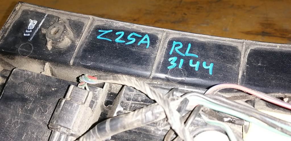 Осветительные приборы Mitsubishi Colt 2