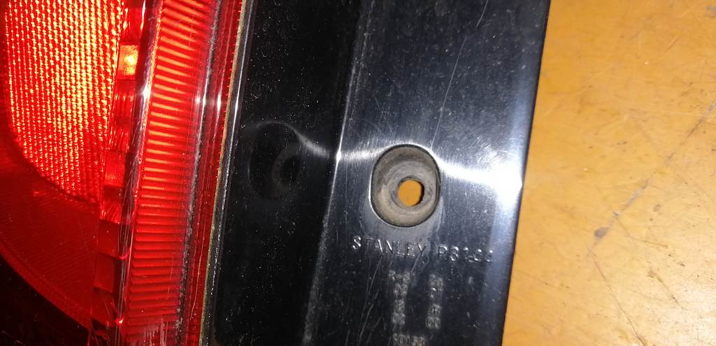 COLT Z25A СТОП ЛЕВЫЙ 3144 Mitsubishi Colt 1