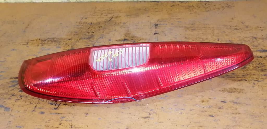 стоп-сигнал Mitsubishi Colt 0