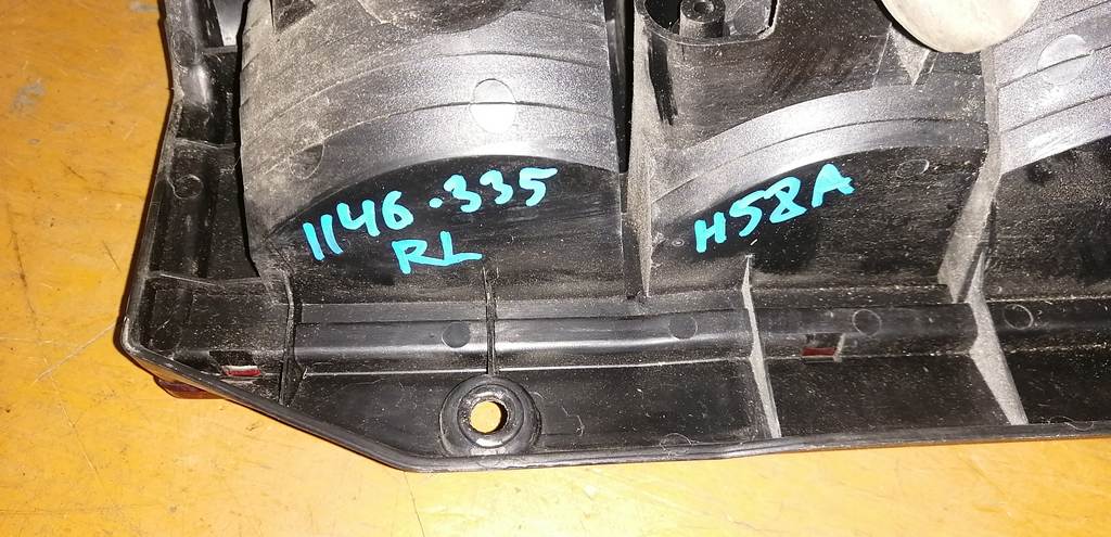 PAJERO MINI H58A СТОП ЛЕВЫЙ 1146-335 Mitsubishi Pajero Mini 1