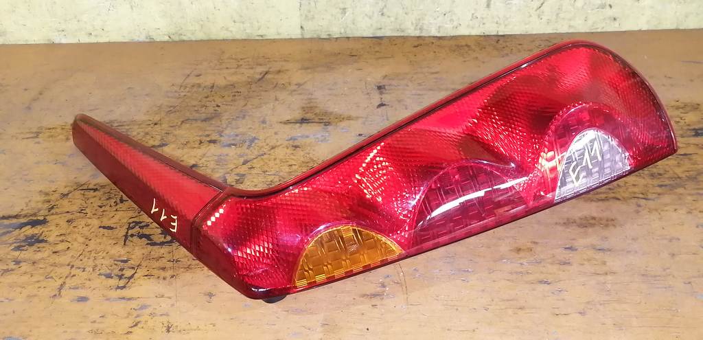 стоп-сигнал Nissan Note 0