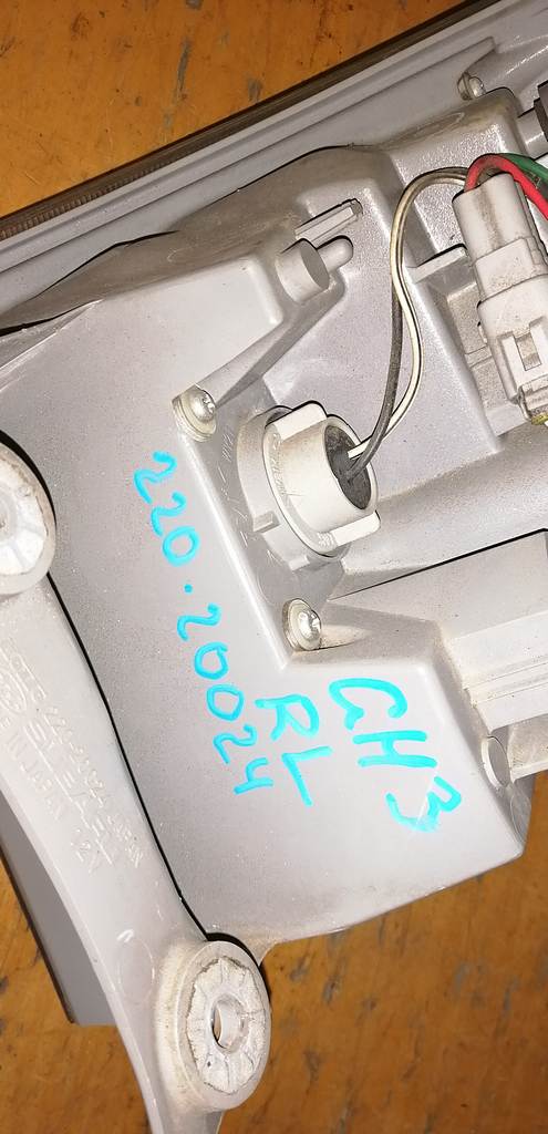 IMPREZA GH3 СТОП ЛЕВЫЙ 220-20024 Subaru Impreza 1