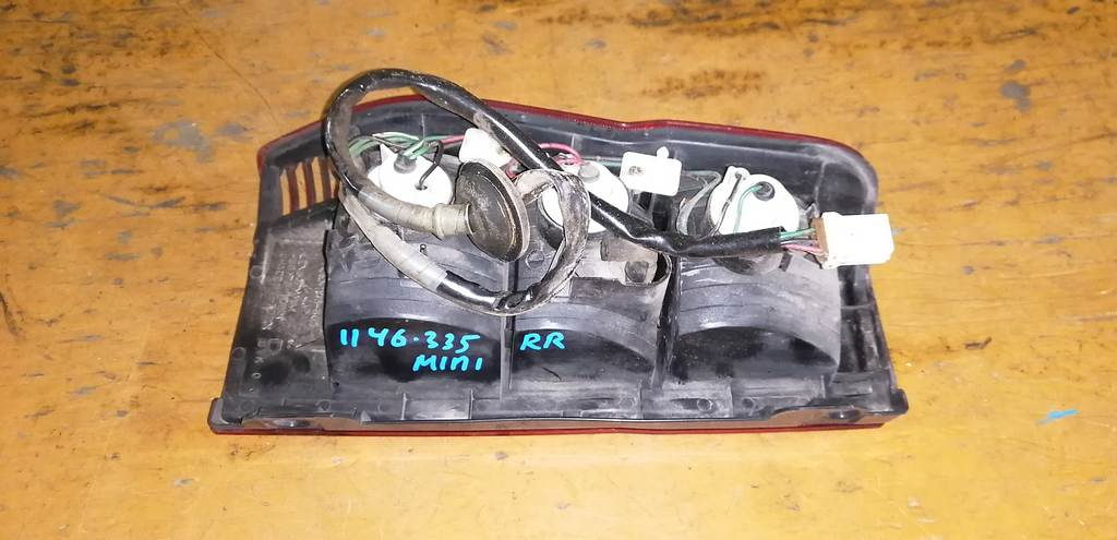 Осветительные приборы Mitsubishi Pajero Mini 2