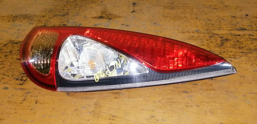 стоп-сигнал Toyota Funcargo 0