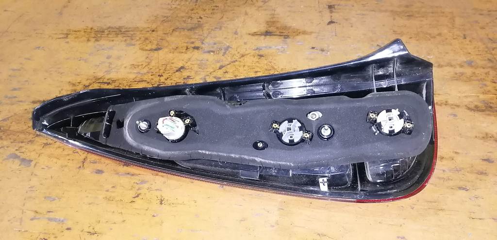 Осветительные приборы Toyota Funcargo 2