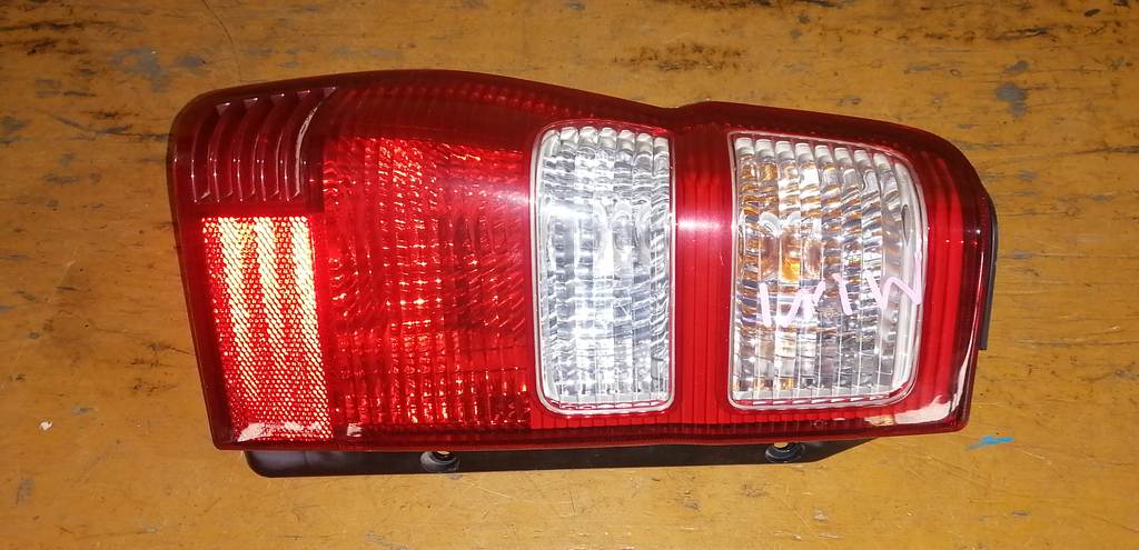 стоп-сигнал Mitsubishi Pajero Mini 0