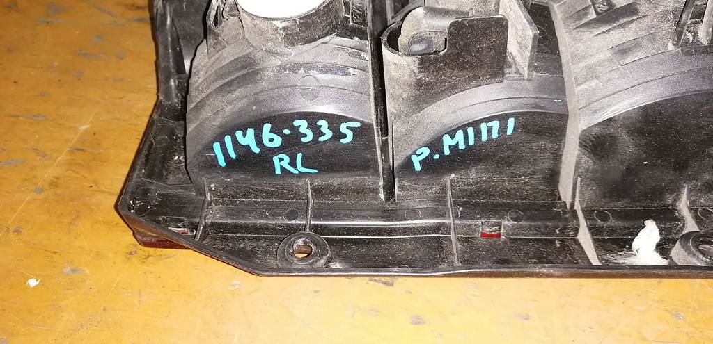 PAJERO MINI H58A СТОП ЛЕВЫЙ 1146-335 Mitsubishi Pajero Mini 1