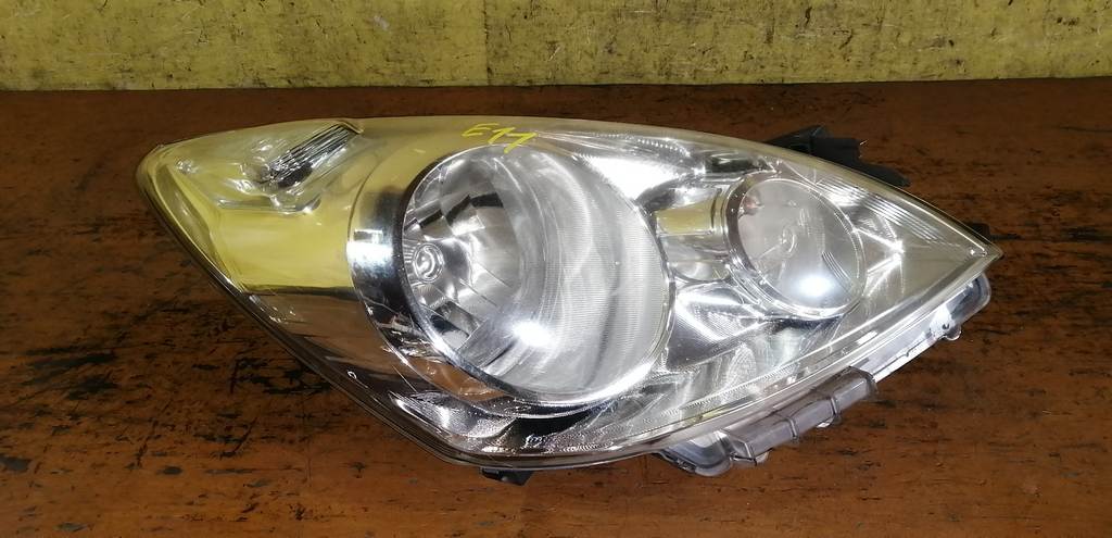 фара Nissan Note 0