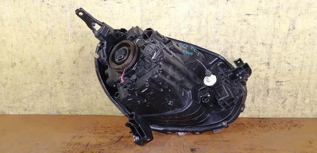 Осветительные приборы Nissan March 2