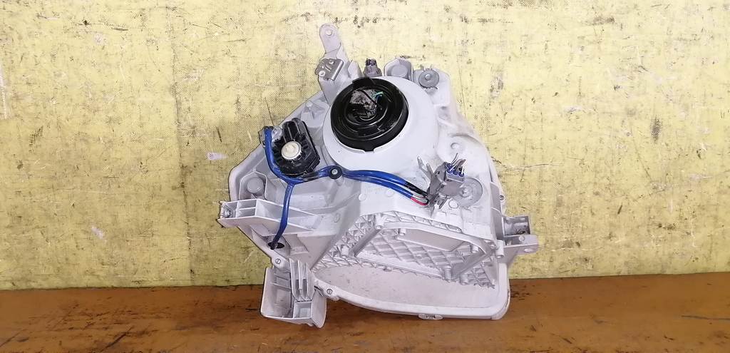 Осветительные приборы Toyota Sienta 2