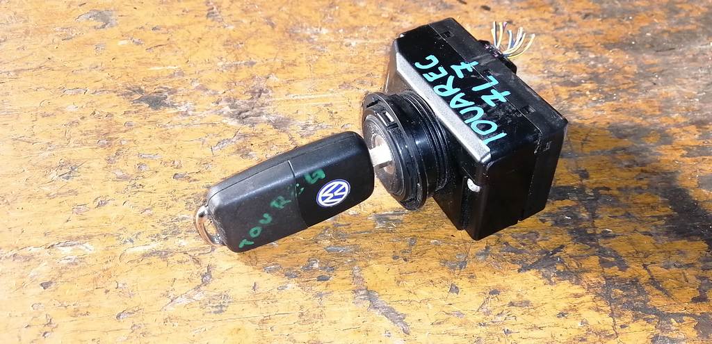 замок зажигания Volkswagen Touareg 0