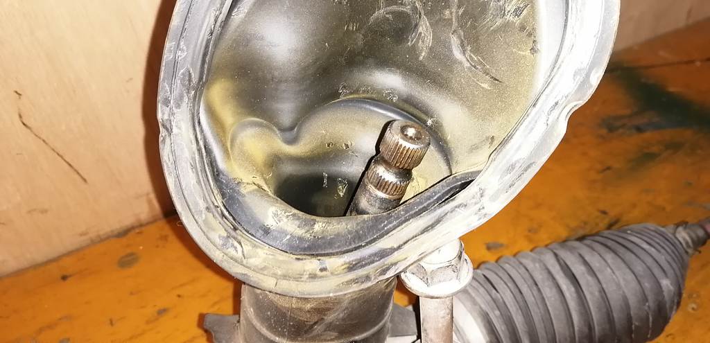 RACTIS NCP100 РУЛЕВАЯ РЕЙКА Toyota Ractis 4