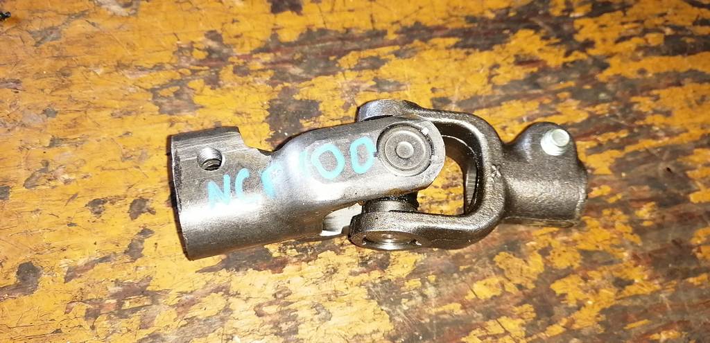 карданчик рулевой Toyota Ractis 0