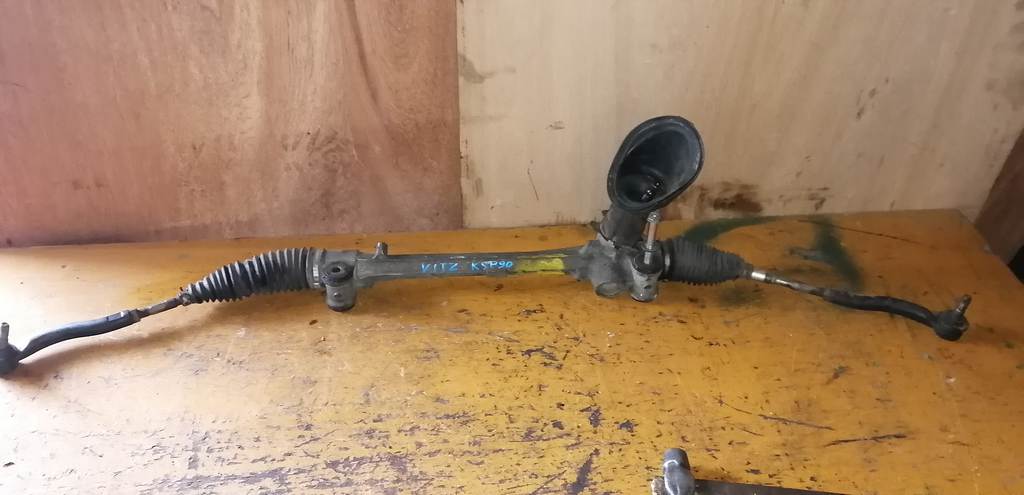 рейка рулевая Toyota Vitz 0