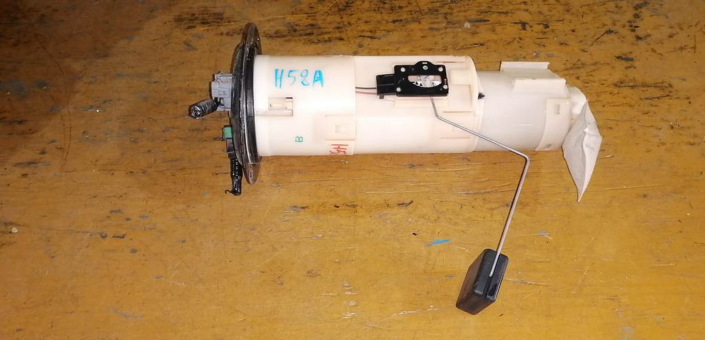 бензонасос Mitsubishi Pajero Mini 0