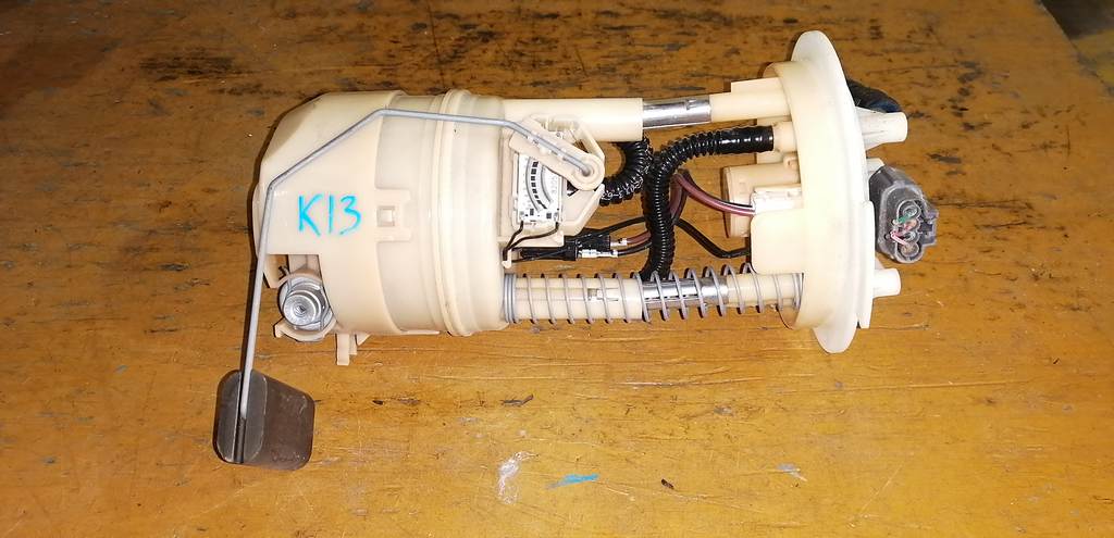 бензонасос Nissan March 0