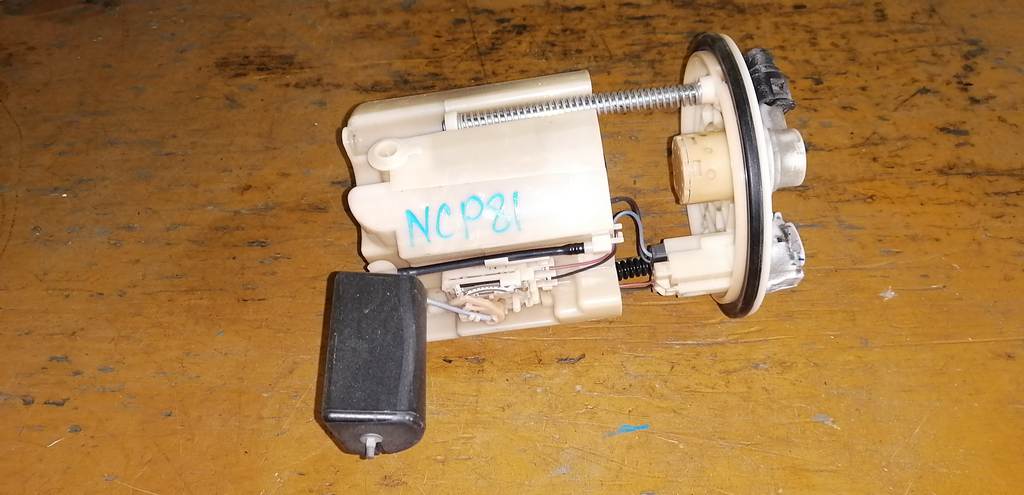 бензонасос Toyota Sienta 0