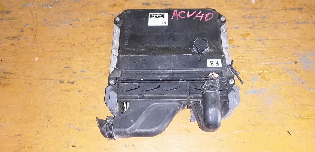 блок управления двс Toyota Camry 0